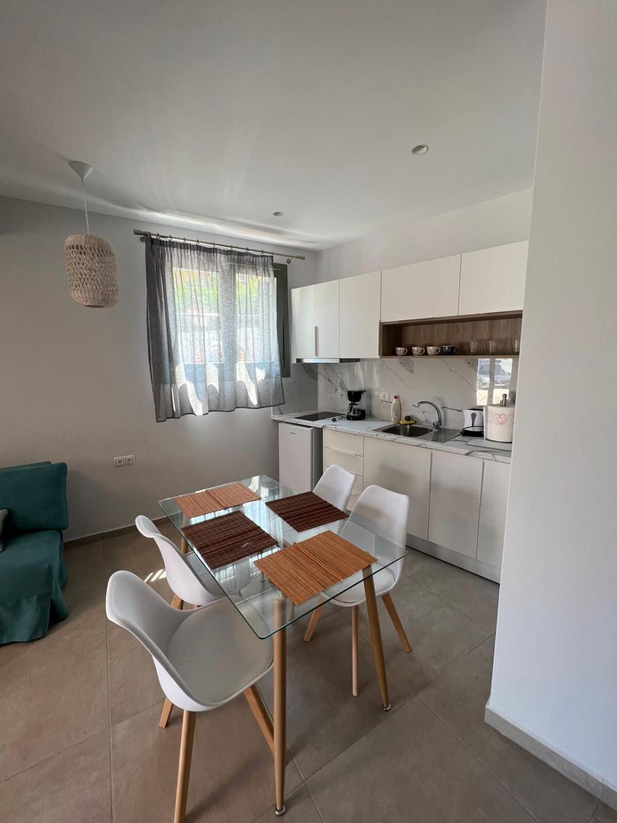 Anax Apartments Парга Екстериор снимка