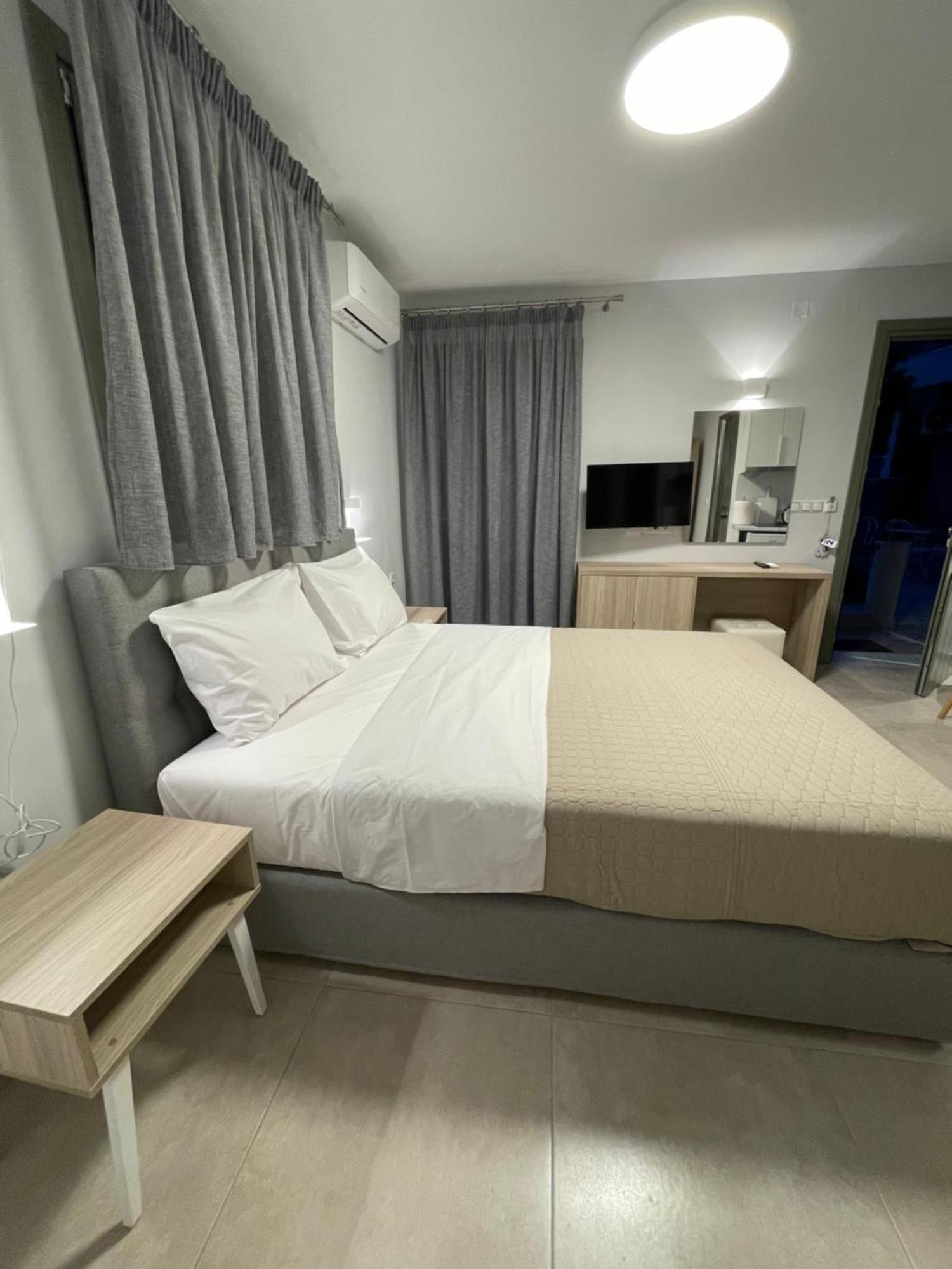Anax Apartments Парга Екстериор снимка