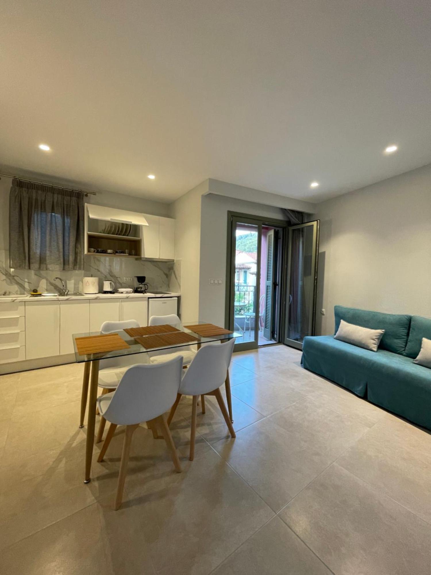 Anax Apartments Парга Екстериор снимка